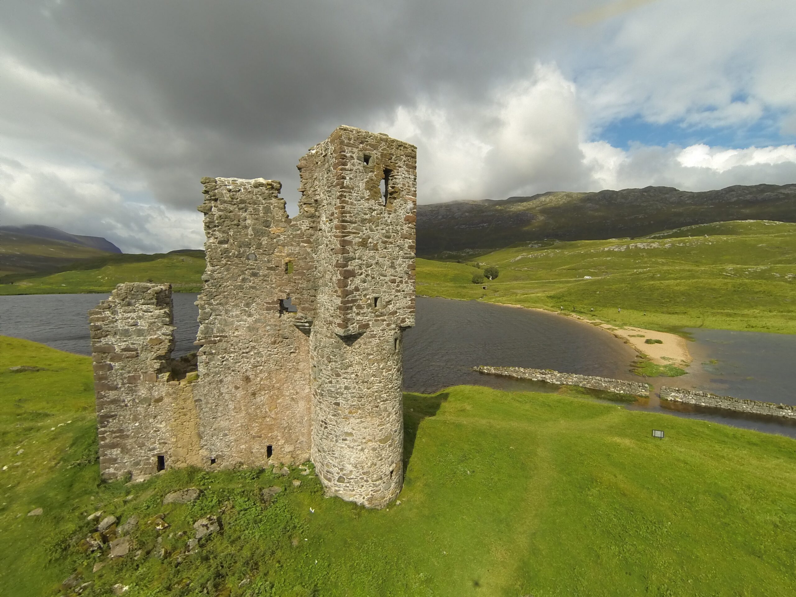 Ardvreck_Castle_Loch_Assynt
